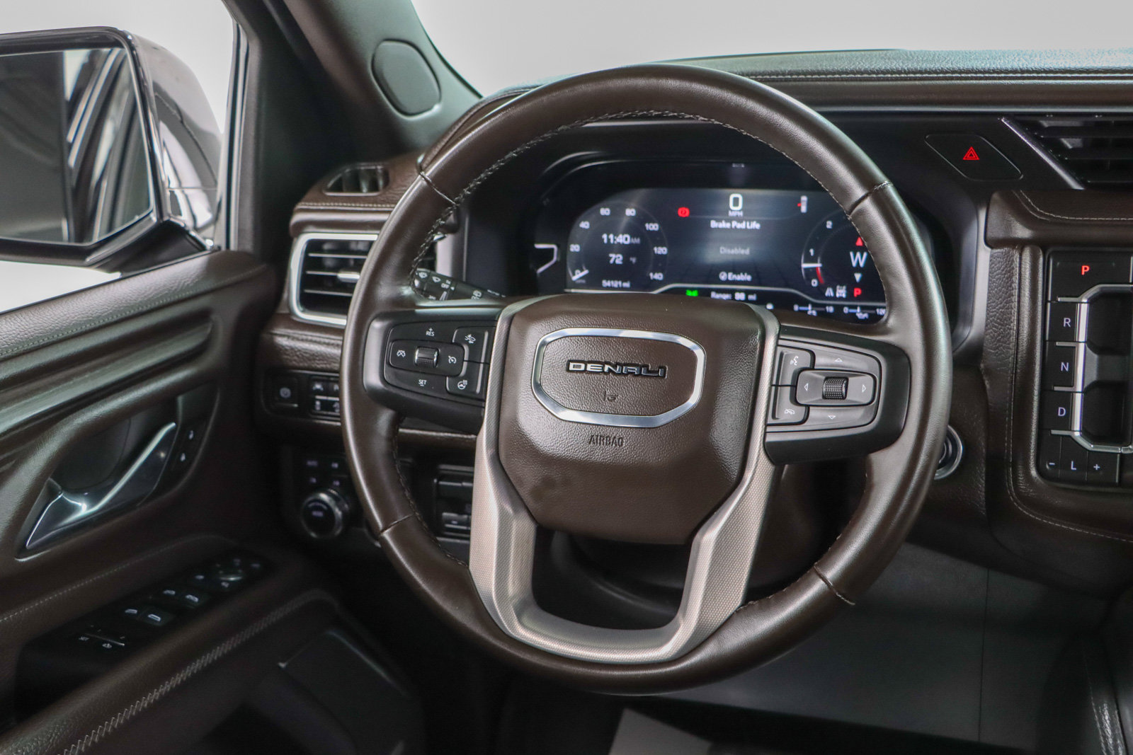 Used 2023 GMC Yukon Denali w/ Max Trailering Package AWD/4WD image 13