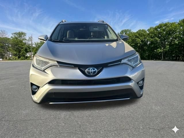 Used 2017 Toyota RAV4 XLE w/ Carpet Mat Package AWD/4WD image 10