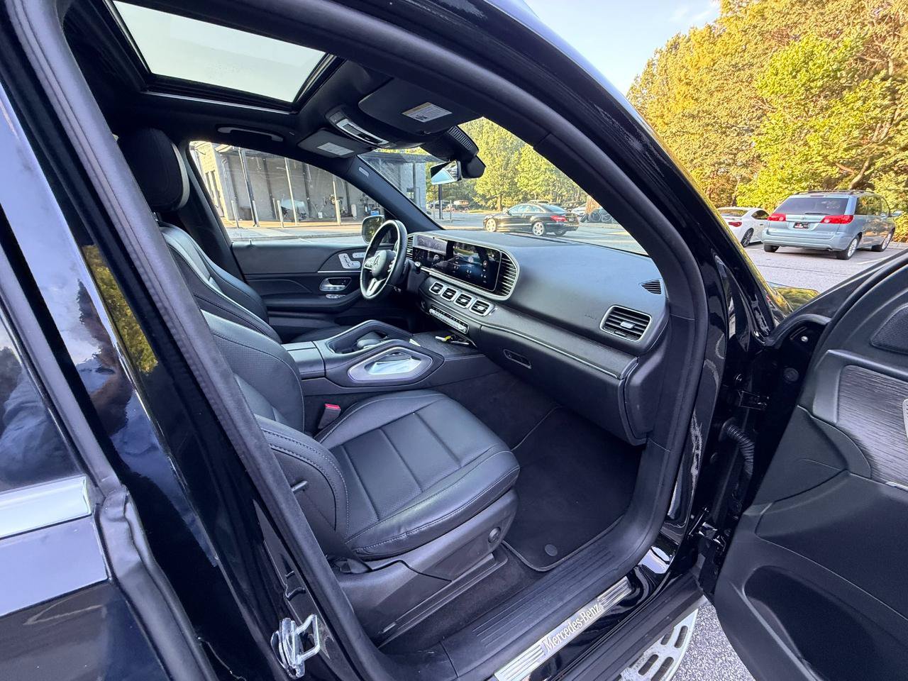 Used 2021 Mercedes-Benz GLE 350 w/ AMG Line Exterior image 15