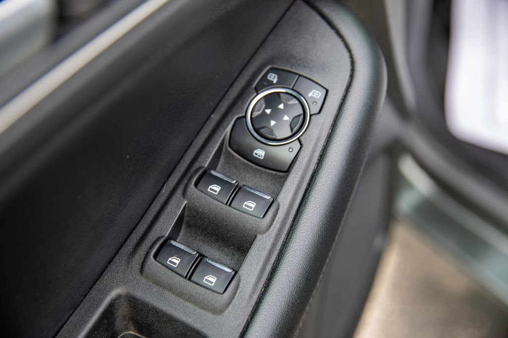 Used 2023 Ford Edge SEL AWD/4WD image 24