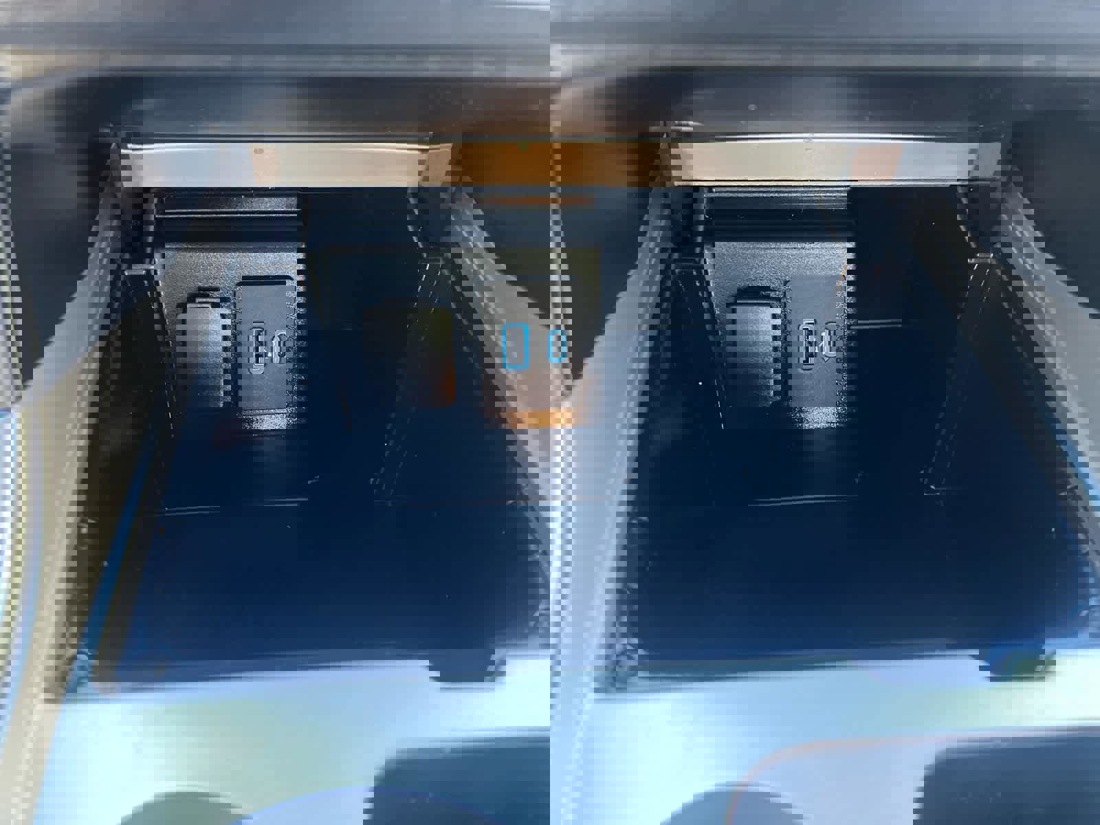 Used 2022 Ford Explorer XLT w/ Equipment Group 202A image 46