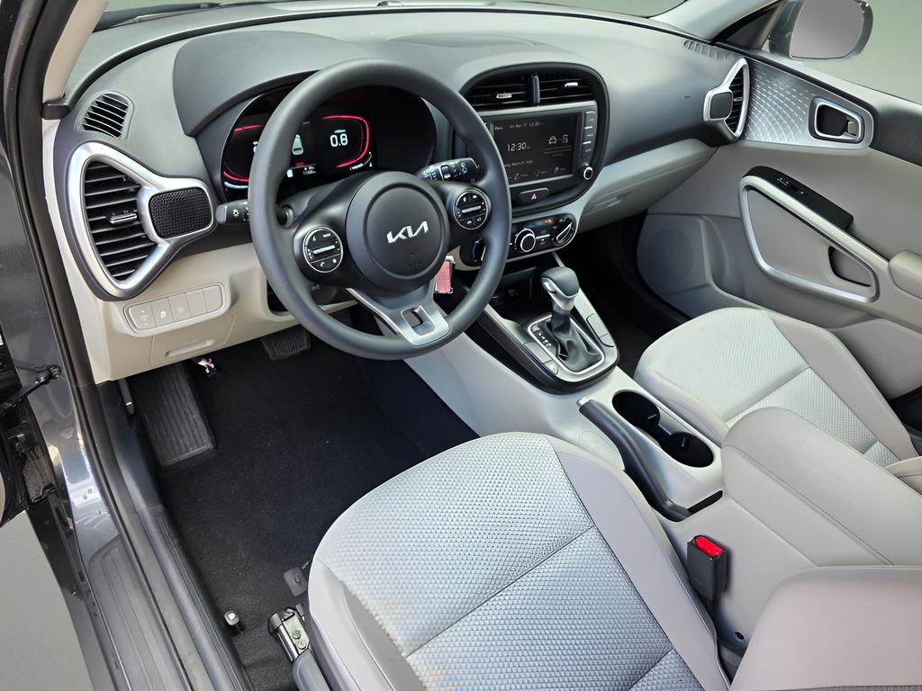 Used 2025 Kia Soul LX FWD image 20