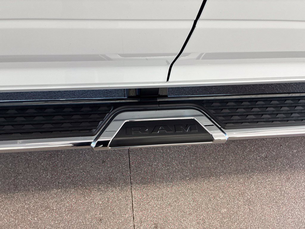 Certified 2026 RAM 2500 Big Horn AWD/4WD image 38