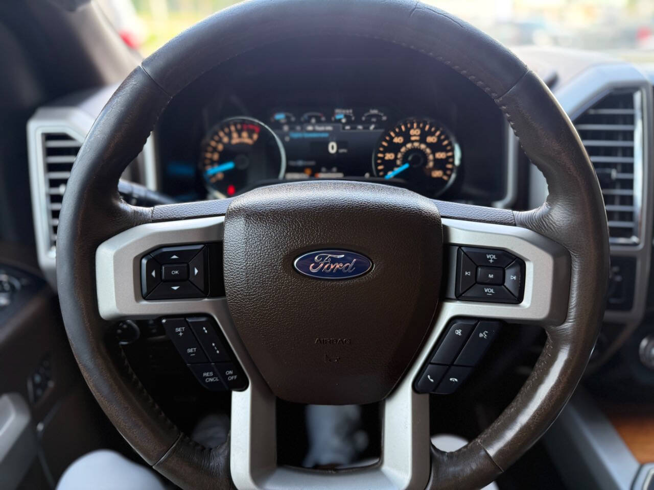 Used 2016 Ford F150 King Ranch w/ Equipment Group 601A Luxury RWD image 17