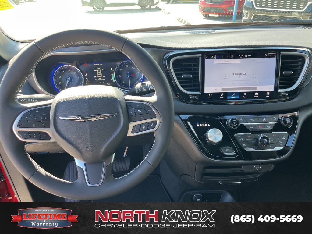 New 2026 Chrysler Voyager LX FWD image 8