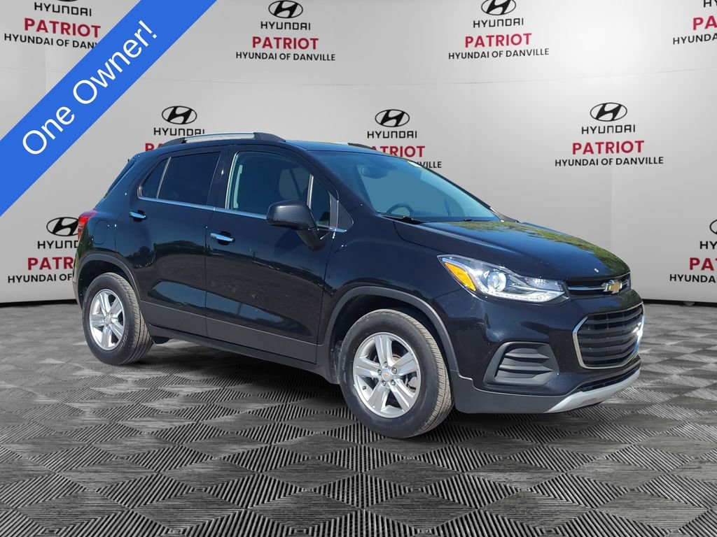 Used 2020 Chevrolet Trax LT w/ LT Convenience Package FWD image 1