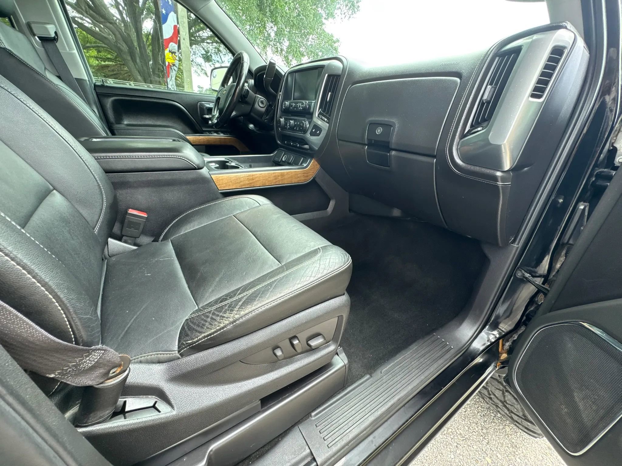 Used 2015 Chevrolet Silverado 1500 LTZ image 13