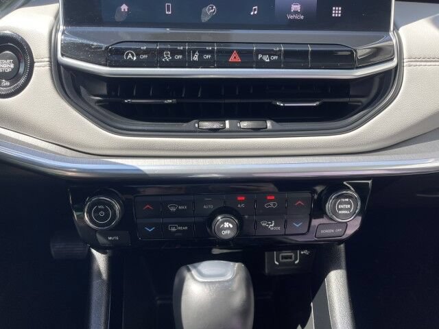 Used 2023 Jeep Compass Limited w/ Elite Group AWD/4WD image 27