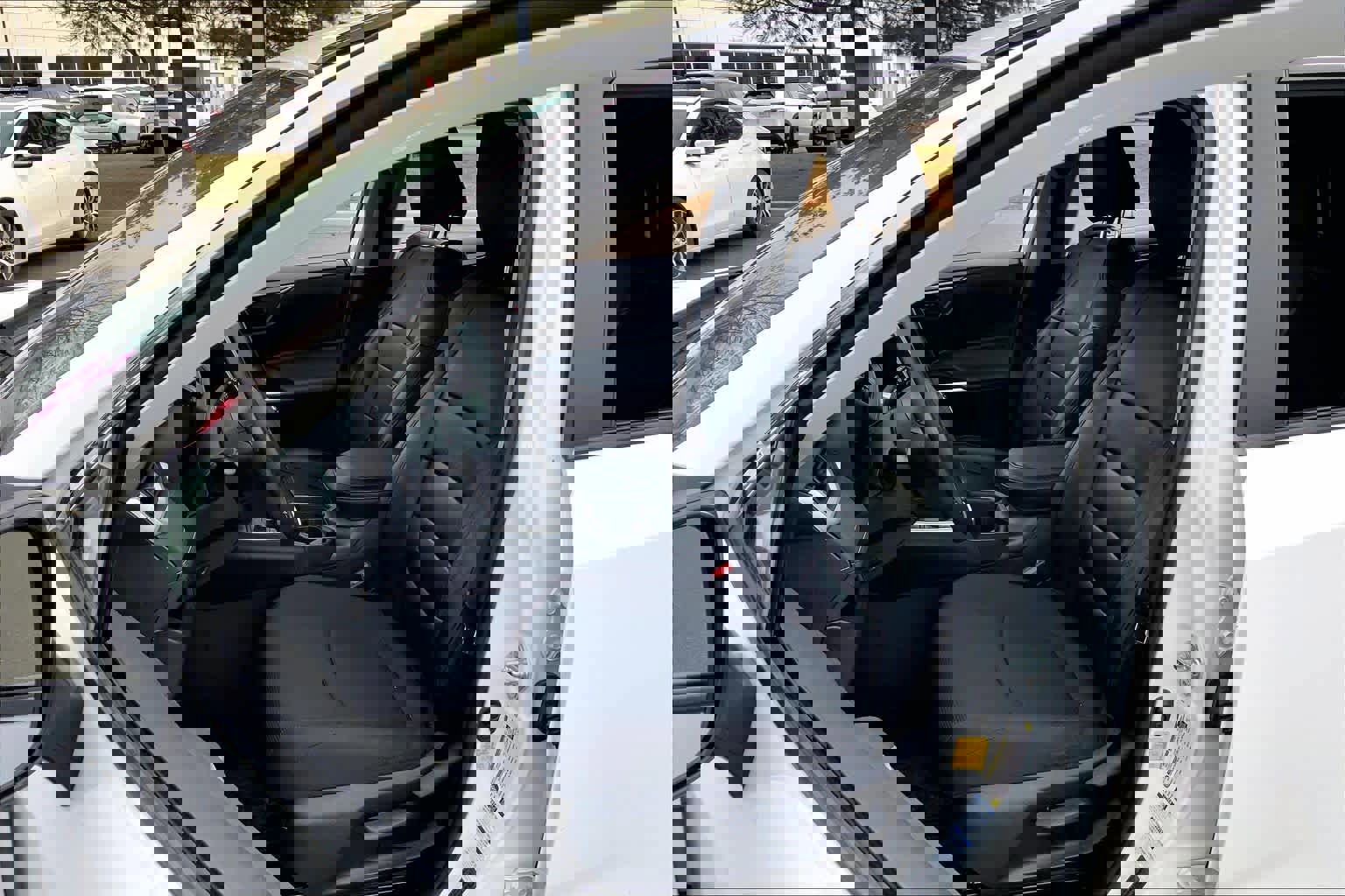 Used 2021 Toyota RAV4 LE image 8