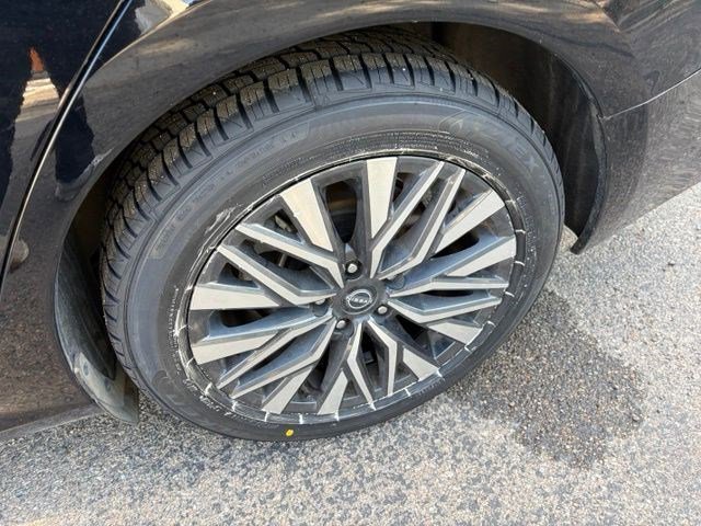 Used 2024 Nissan Altima 2.5 SV FWD image 9