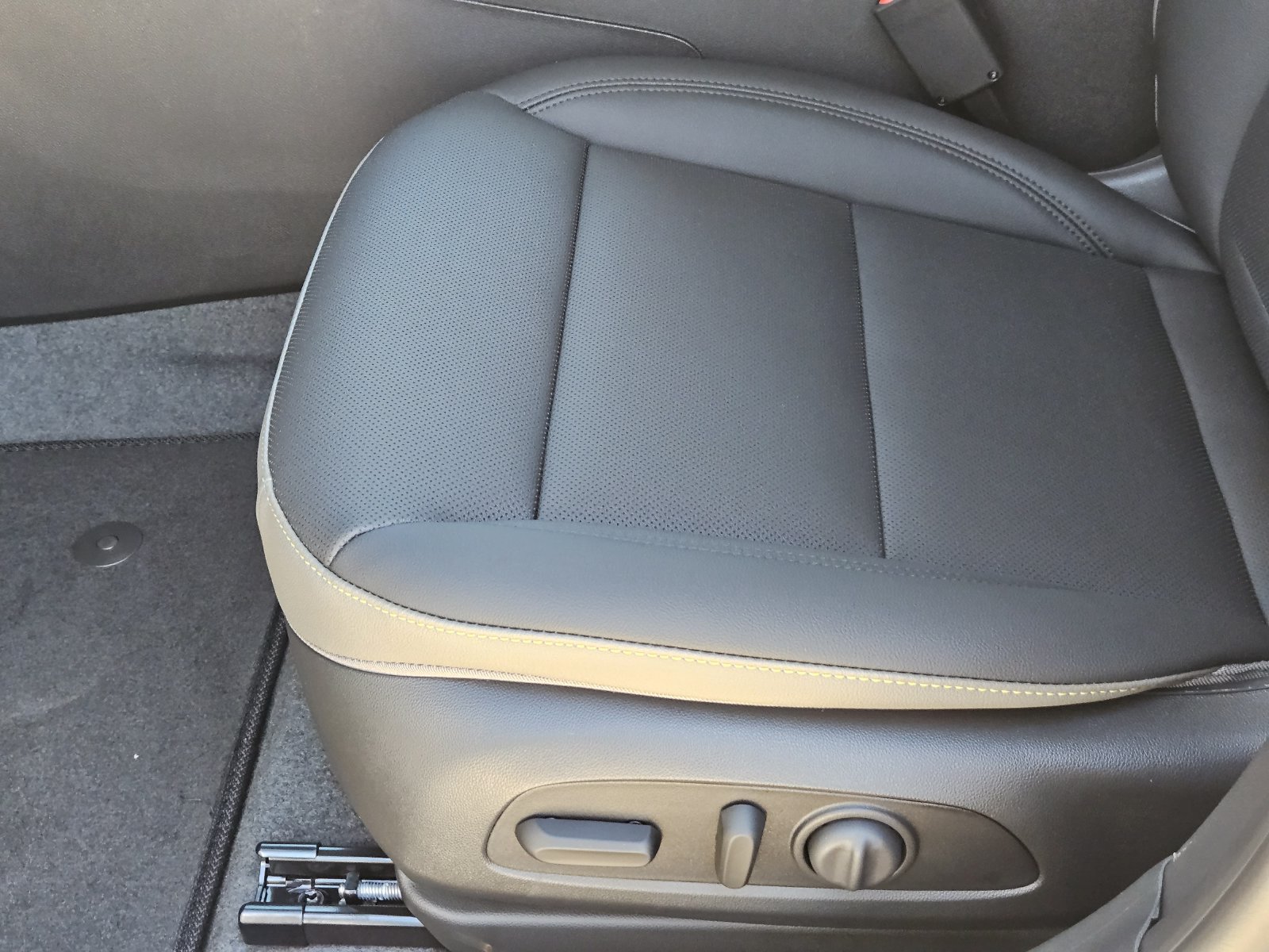 New 2026 Chevrolet Trax ACTIV w/ Driver Confidence Package FWD image 26
