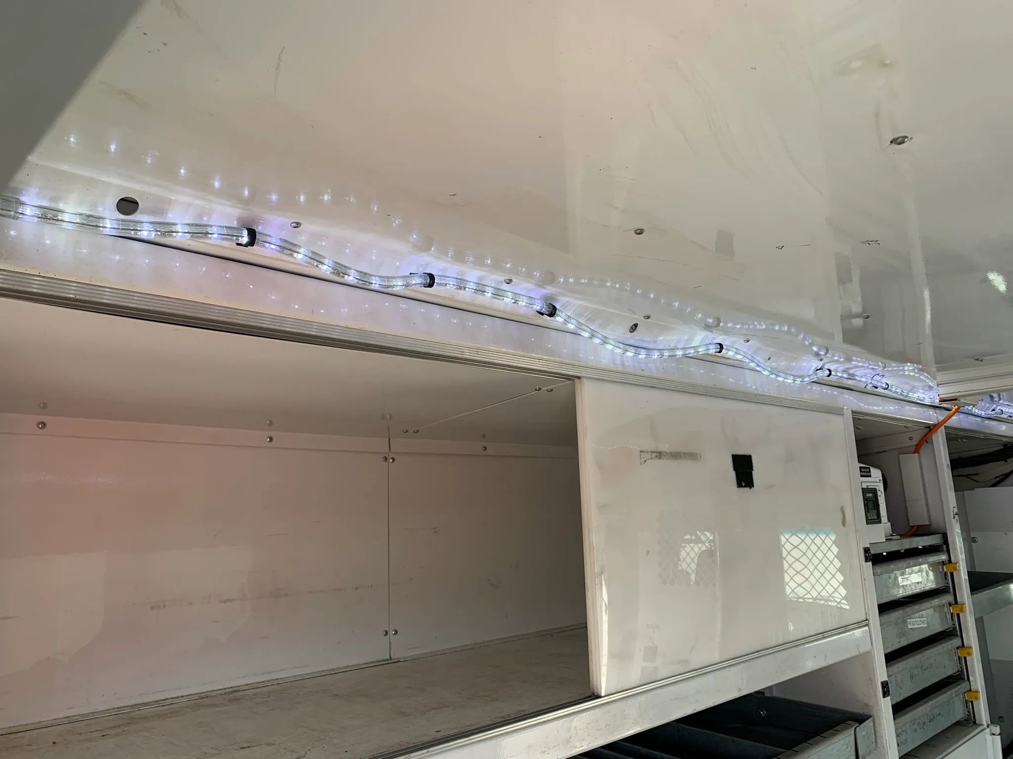 Used 2019 Ford E-350 and Econoline 350 Super Duty RWD image 40