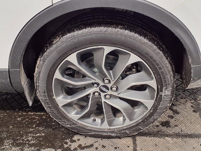 Used 2022 Lincoln Nautilus Reserve image 30