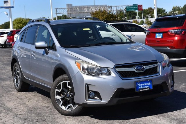 Used 2016 Subaru Crosstrek 2.0i Premium w/ Moonroof Package AWD/4WD image 2