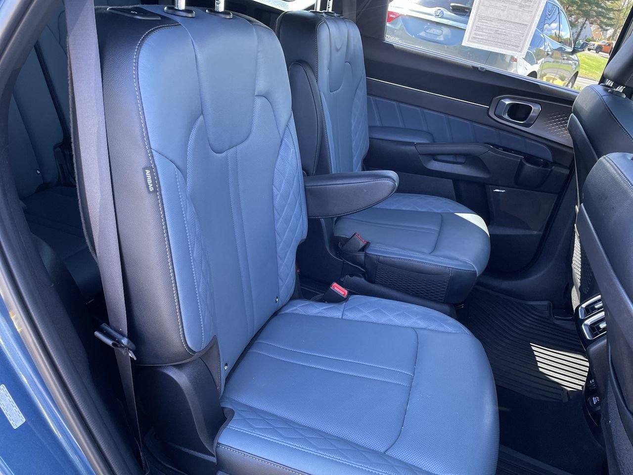 Certified 2025 Kia Sorento SX Prestige AWD/4WD image 22