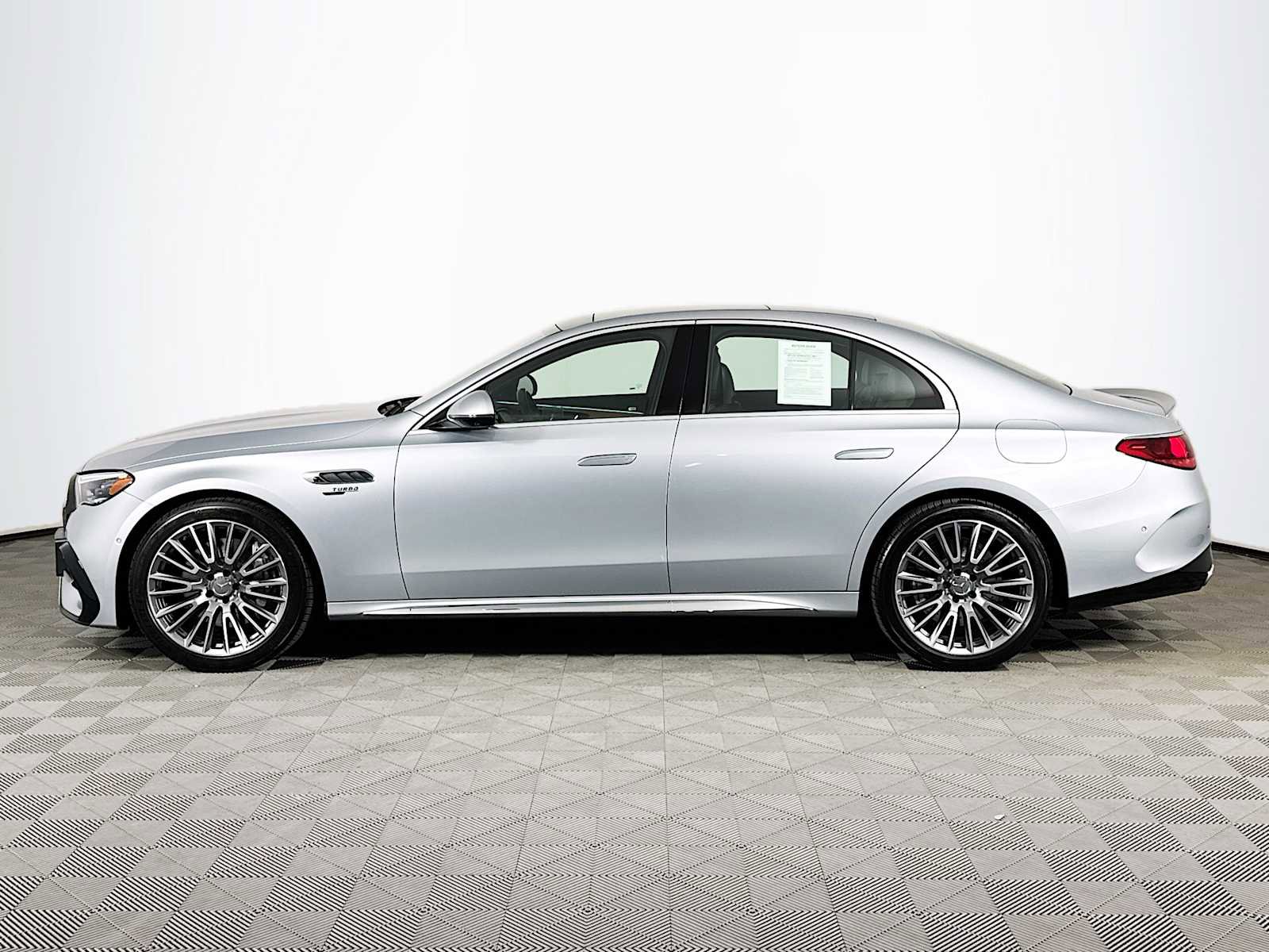 Used 2025 Mercedes-Benz E 53 AMG e 4MATIC Sedan image 8