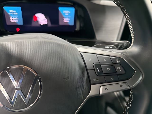 Used 2025 Volkswagen Atlas Cross Sport SE image 17