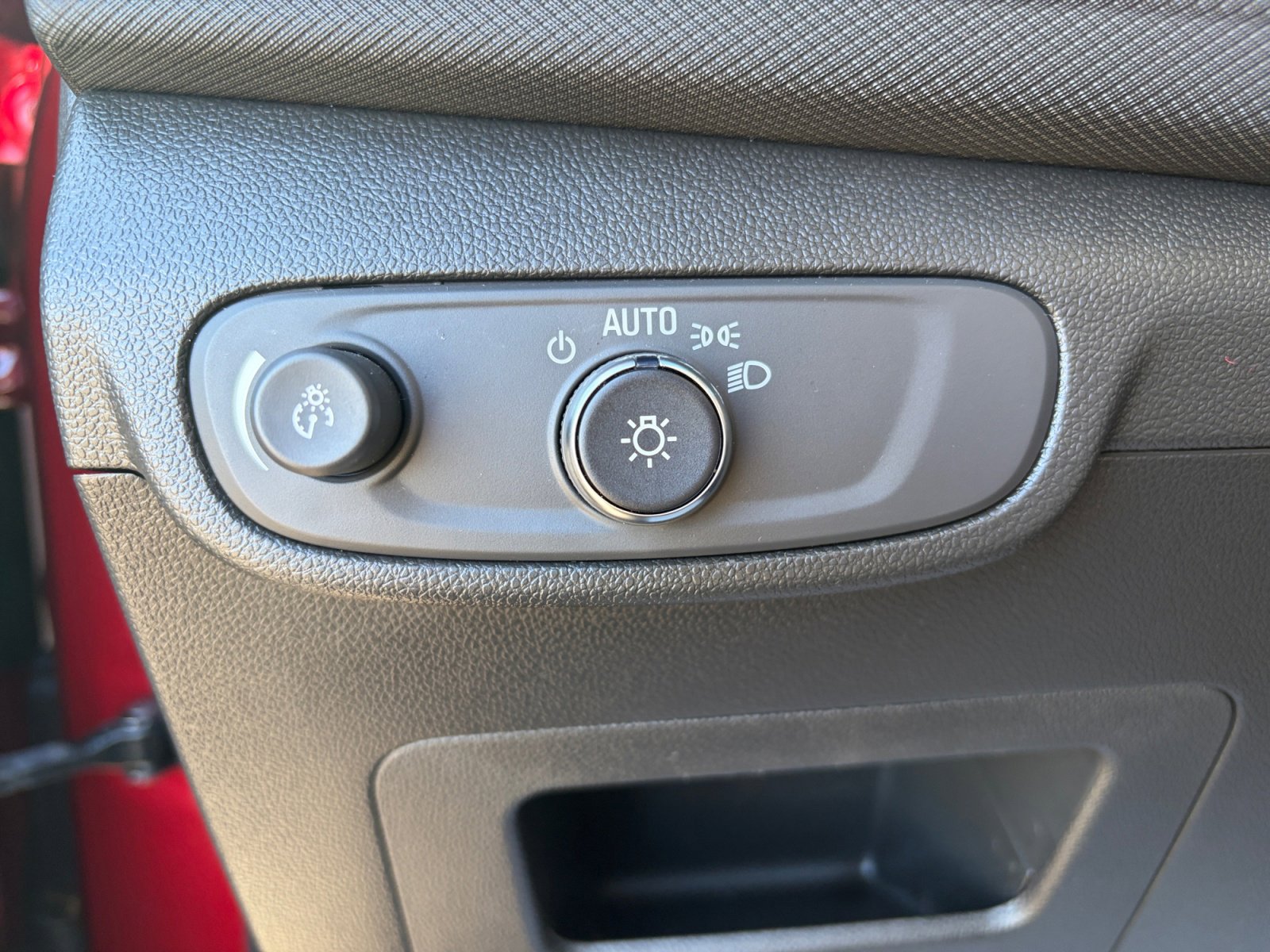 Used 2025 Chevrolet TrailBlazer RS w/ Convenience Package image 12