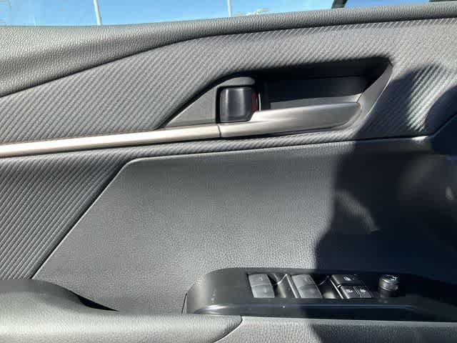 Used 2026 Toyota Camry SE w/ Convenience Package FWD image 14
