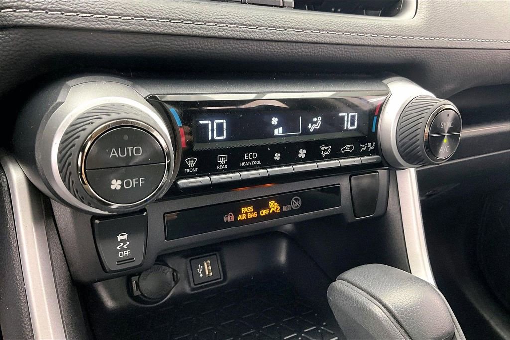 Used 2025 Toyota RAV4 XLE image 31