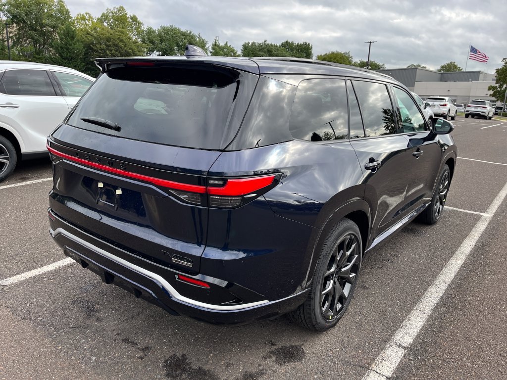 New 2026 Lexus TX 500h AWD image 3