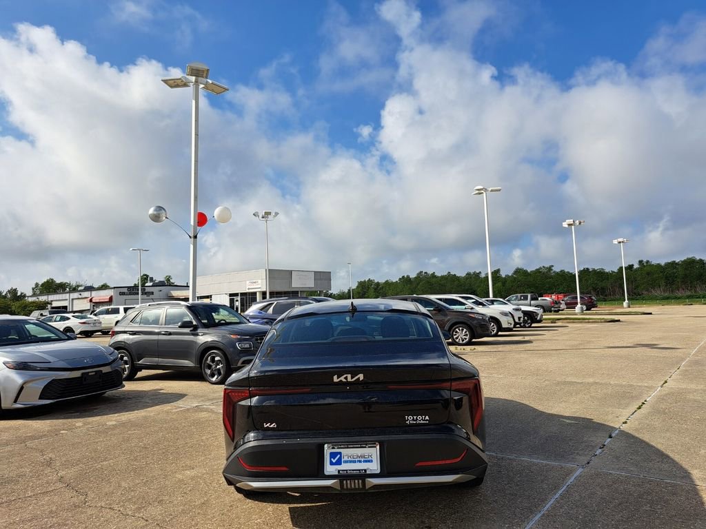 Used 2025 Kia K4 LXS image 7