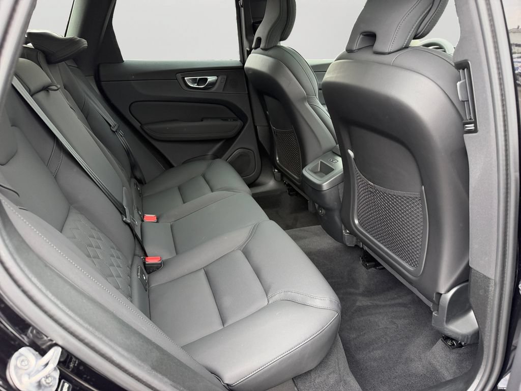 Certified 2026 Volvo XC60 B5 Plus w/ Protection Package Premier AWD/4WD image 9