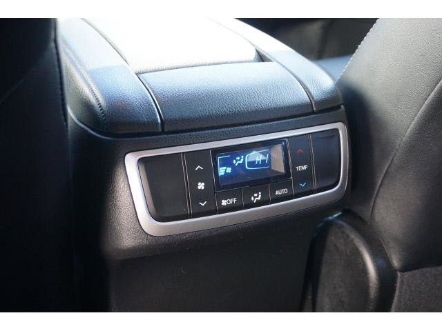 Certified 2018 Toyota Highlander SE image 8