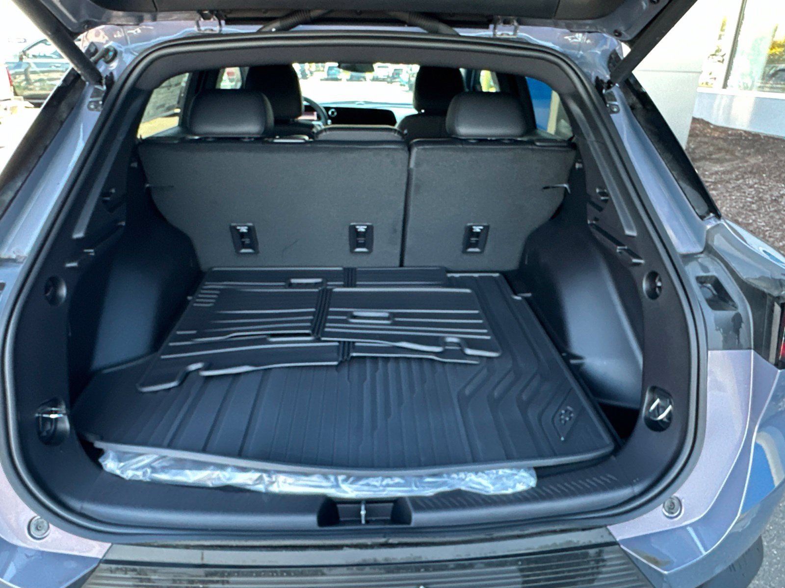 New 2026 Chevrolet Equinox EV LT FWD image 10