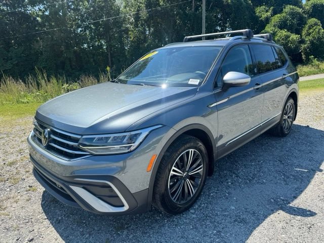 Used 2024 Volkswagen Tiguan Wolfsburg Edition w/ Panoramic Sunroof Package AWD/4WD image 3