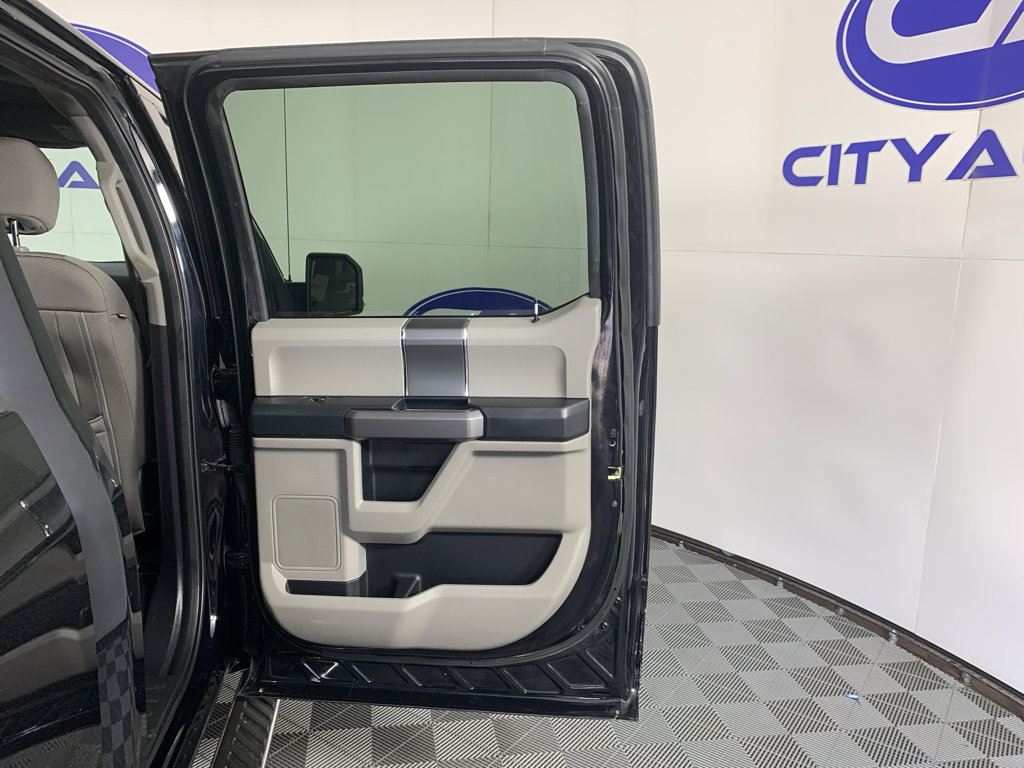 Used 2018 Ford F150 XLT w/ Equipment Group 302A Luxury AWD/4WD image 35