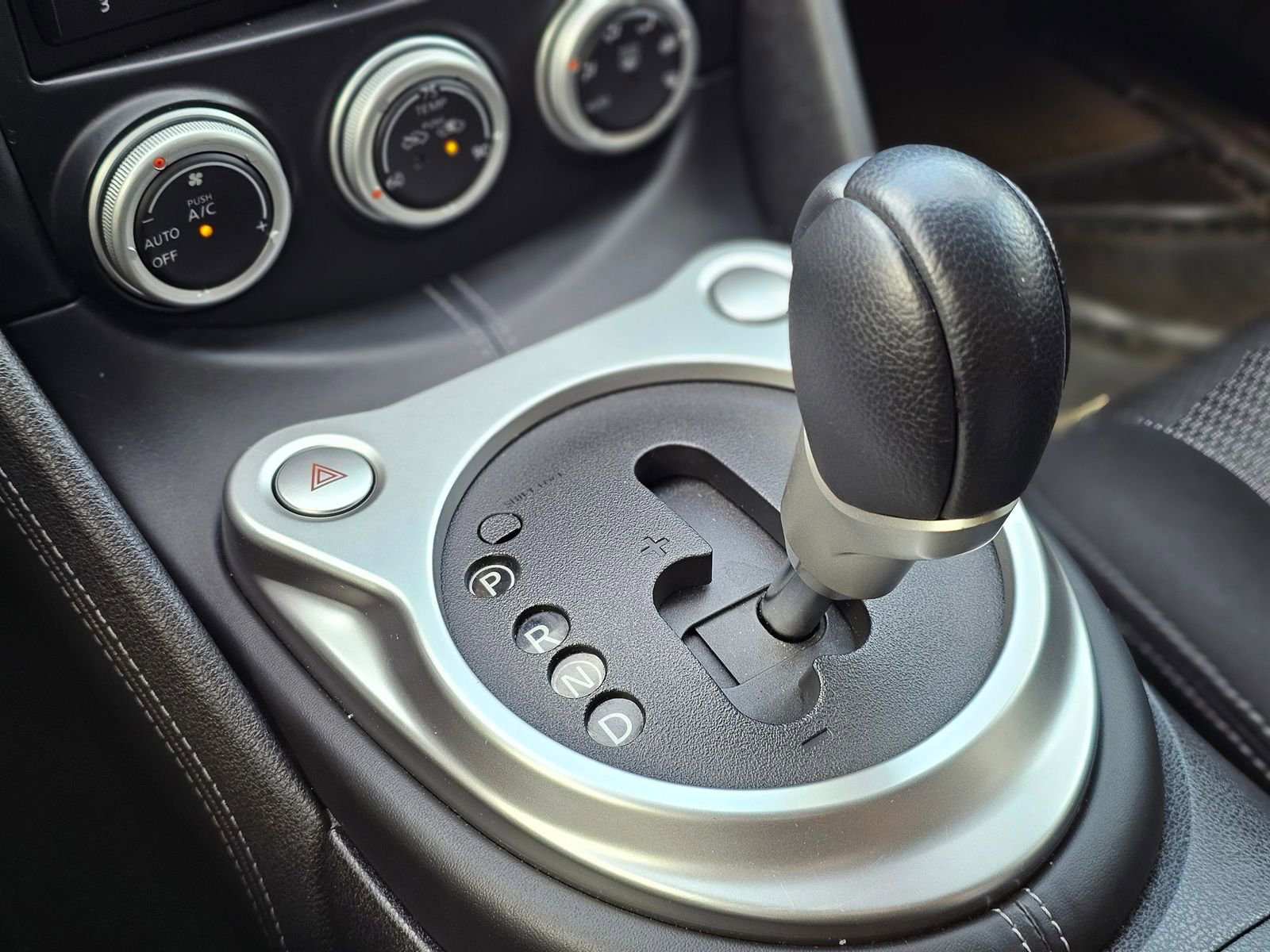 Used 2013 Nissan 370Z Touring w/ Sport Pkg image 21