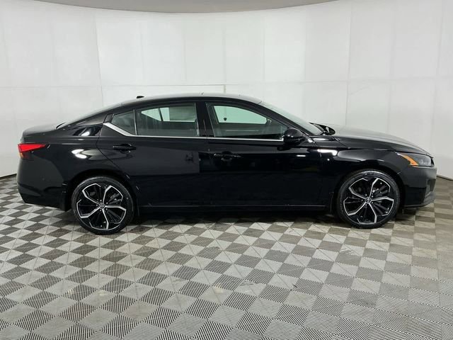 New 2025 Nissan Altima 2.5 SR w/ SR Premium Package image 8