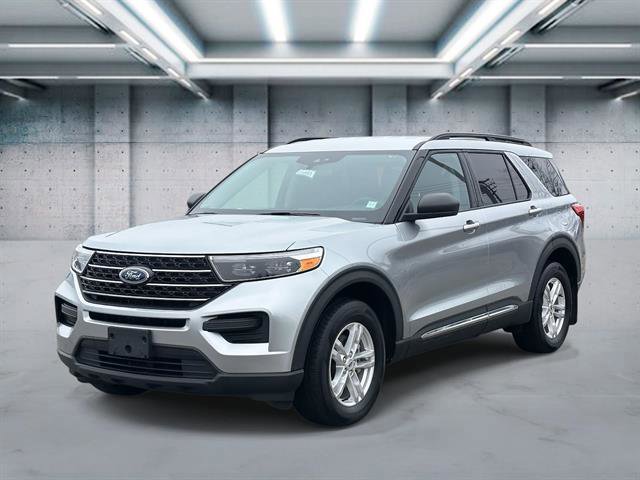 Used 2023 Ford Explorer XLT AWD/4WD image 1