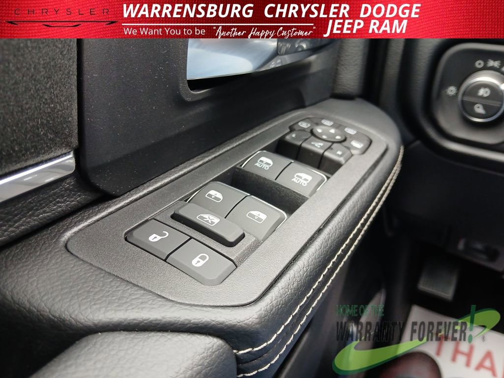 New 2026 RAM 2500 Laramie AWD/4WD image 29