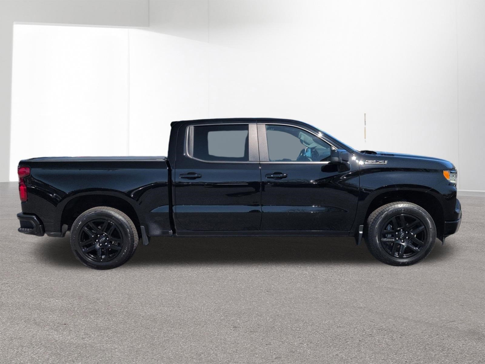 Used 2024 Chevrolet Silverado 1500 RST AWD/4WD image 4