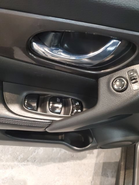 Used 2019 Nissan Rogue SV AWD/4WD image 11