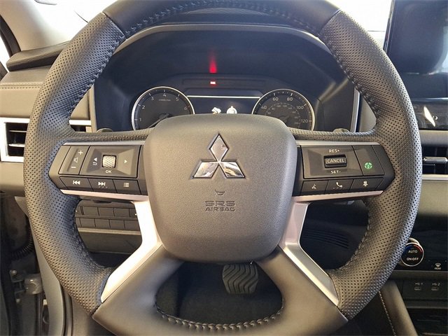 New 2025 Mitsubishi Outlander AWD image 9