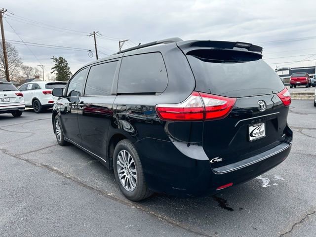 Used 2019 Toyota Sienna XLE image 6