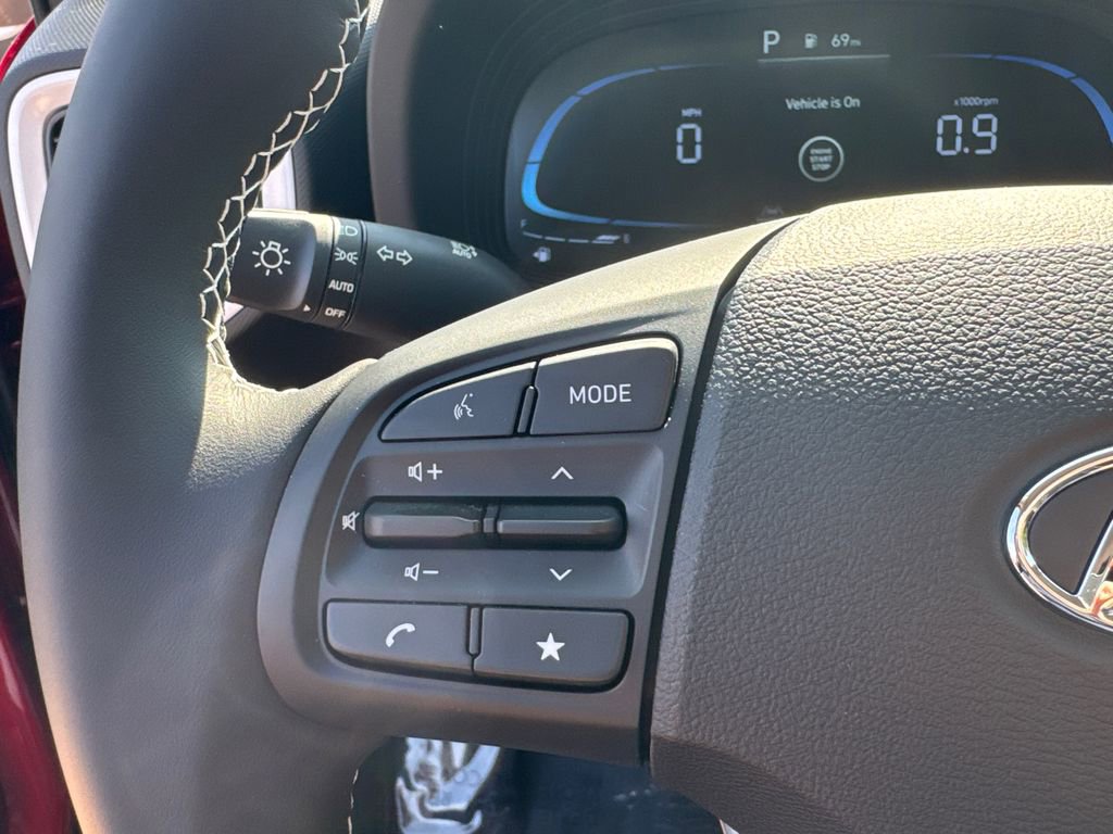 New 2025 Hyundai Venue Limited image 15