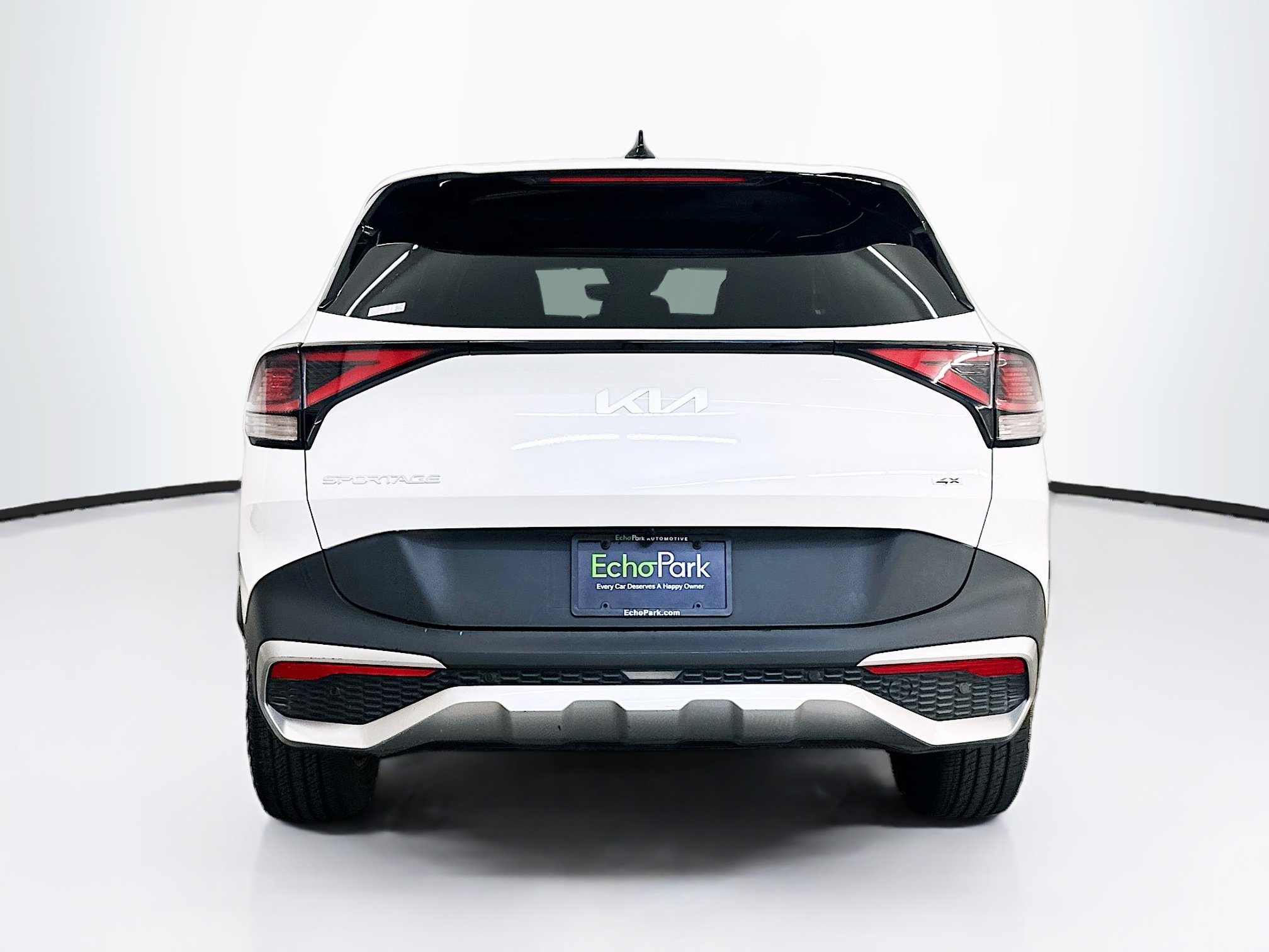 Used 2025 Kia Sportage LX image 7