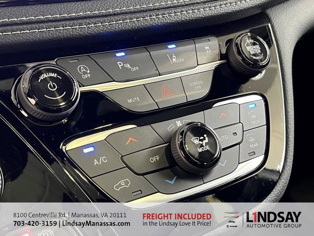 New 2026 Chrysler Pacifica Select image 22