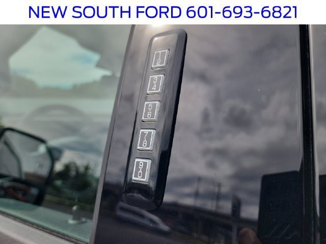New 2027 Ford F250 Lariat w/ Tremor Off-Road Package AWD/4WD image 14