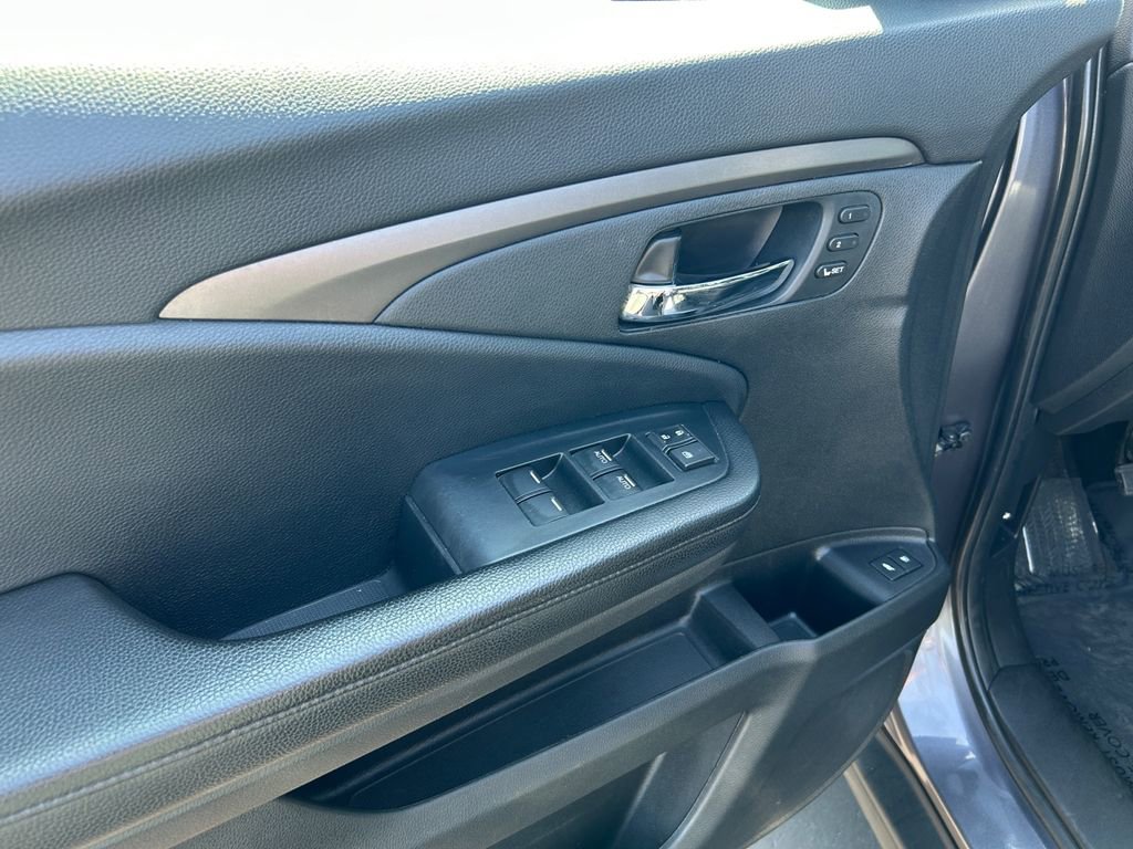 Used 2022 Honda Pilot Special Edition image 11