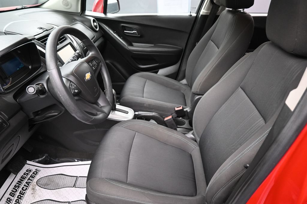 Used 2016 Chevrolet Trax LT AWD/4WD image 18