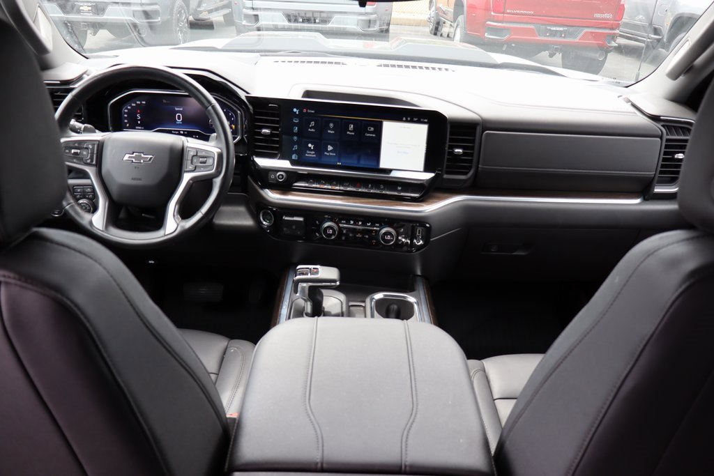 Used 2024 Chevrolet Silverado 1500 LT Trail Boss w/ LT Trail Boss Premium Package image 16