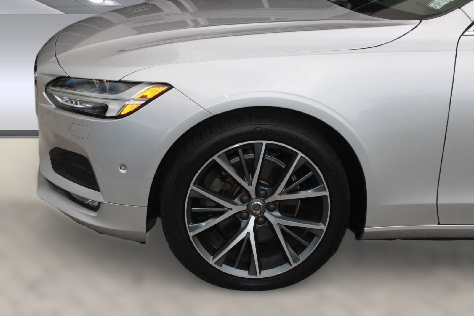Used 2018 Volvo S90 T5 Momentum image 11