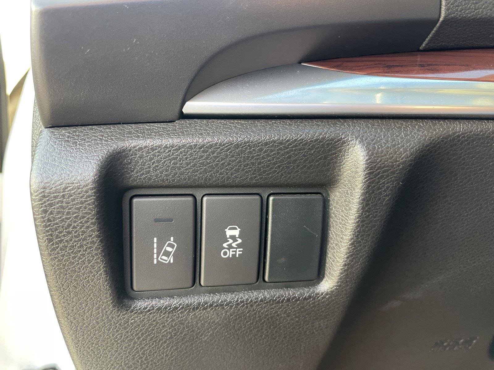 Used 2016 Acura MDX SH-AWD w/ Tech & Entertainment image 24