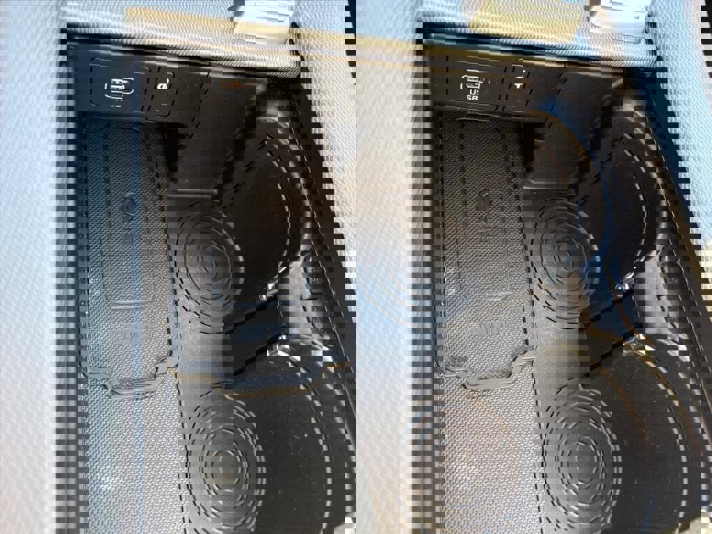 Used 2024 Hyundai Palisade Limited image 16