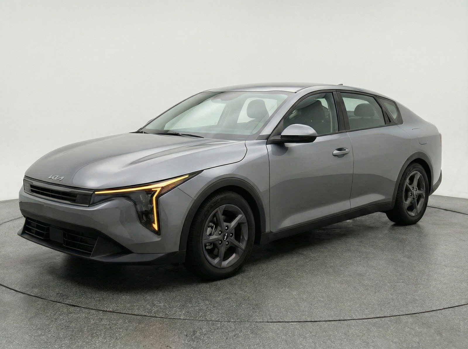 Used 2025 Kia K4 LXS image 3